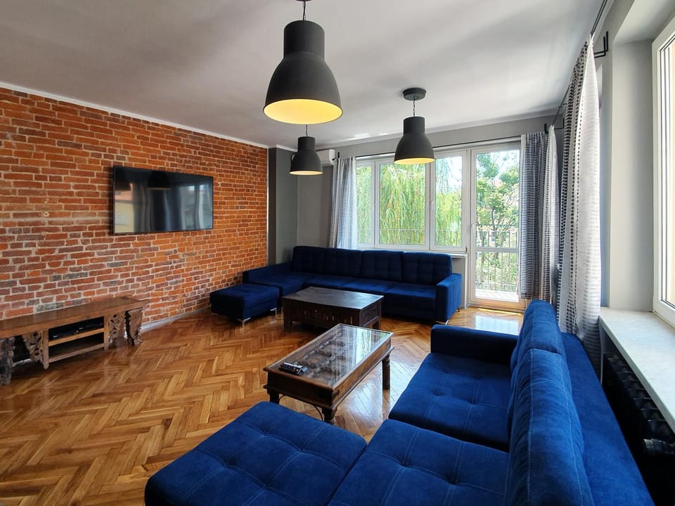 TV and multimedia, Balcony/Terrace, Living room