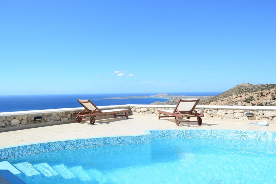 Sea view, Swimming pool, sunbed