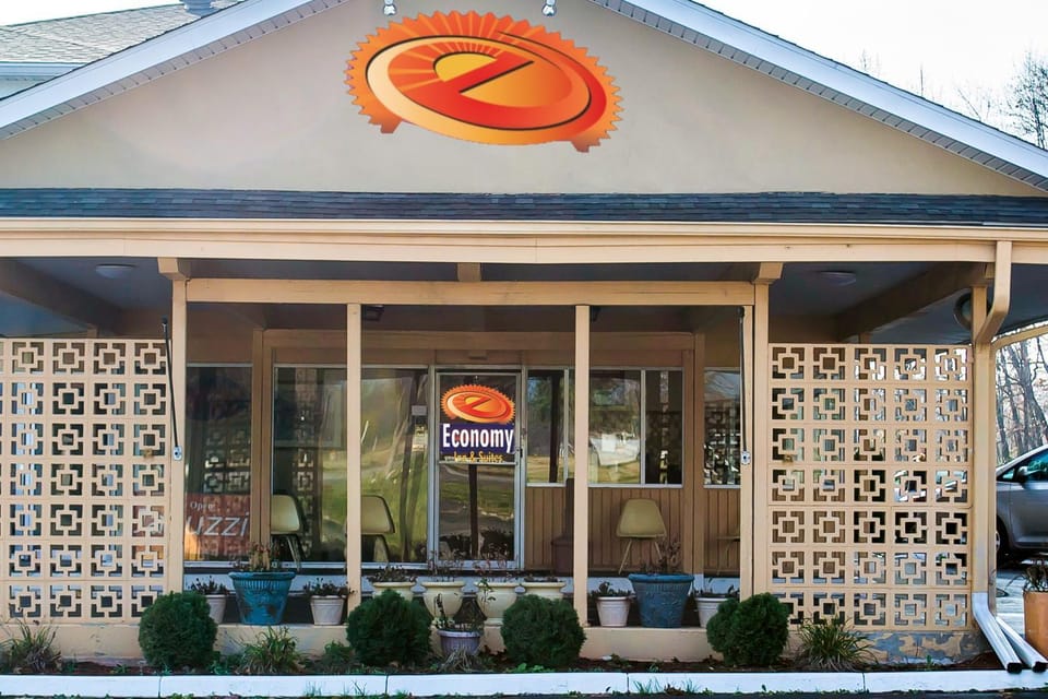 Facade/entrance, Property logo or sign