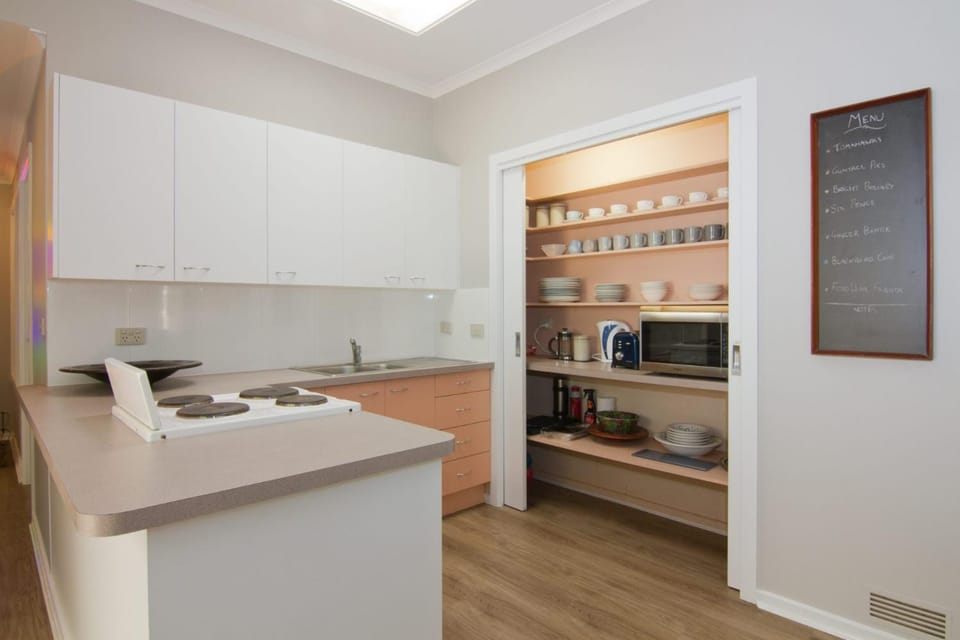 Atticus Cottage Apartment in Porepunkah