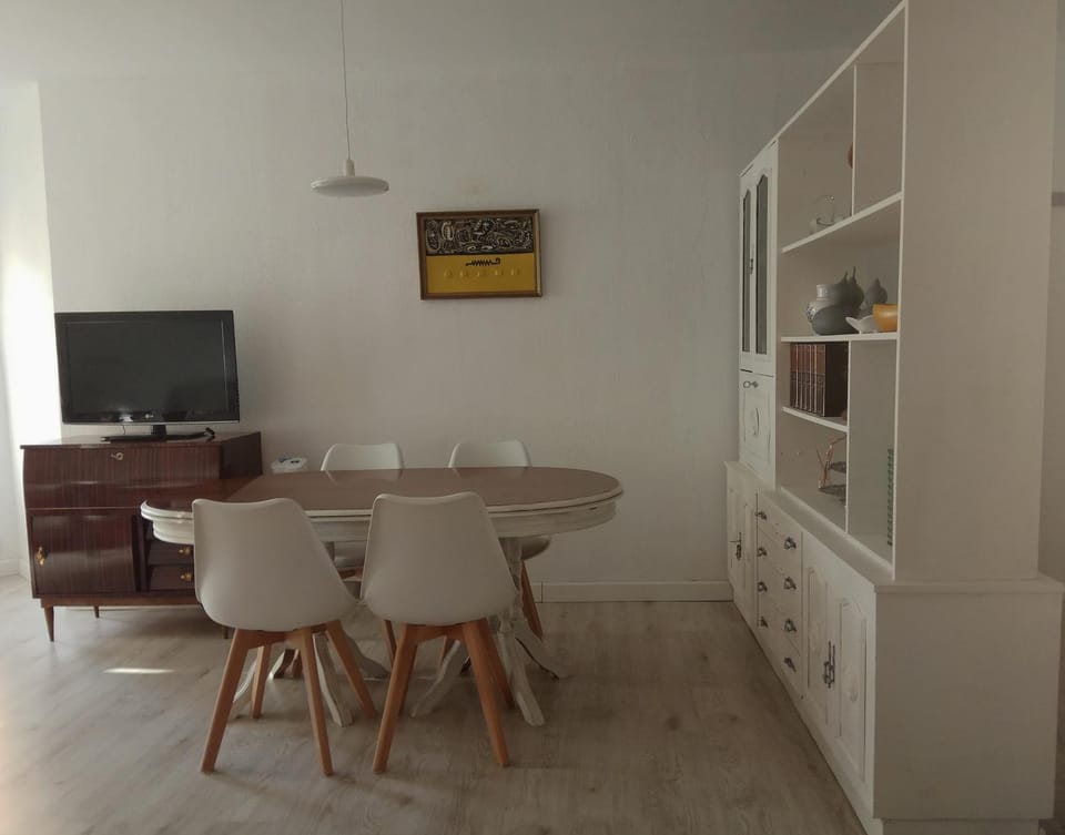 TV and multimedia, Dining area