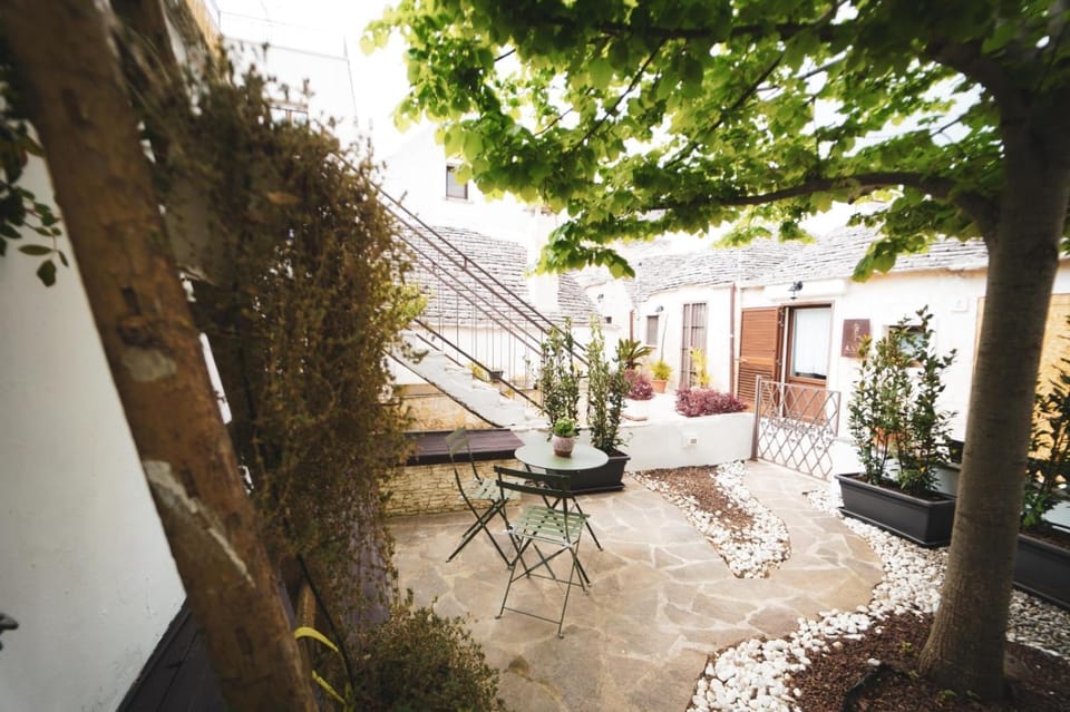 Trullo Syrah-Trulli Antì Charme & Relax Bed and Breakfast in Province of Taranto