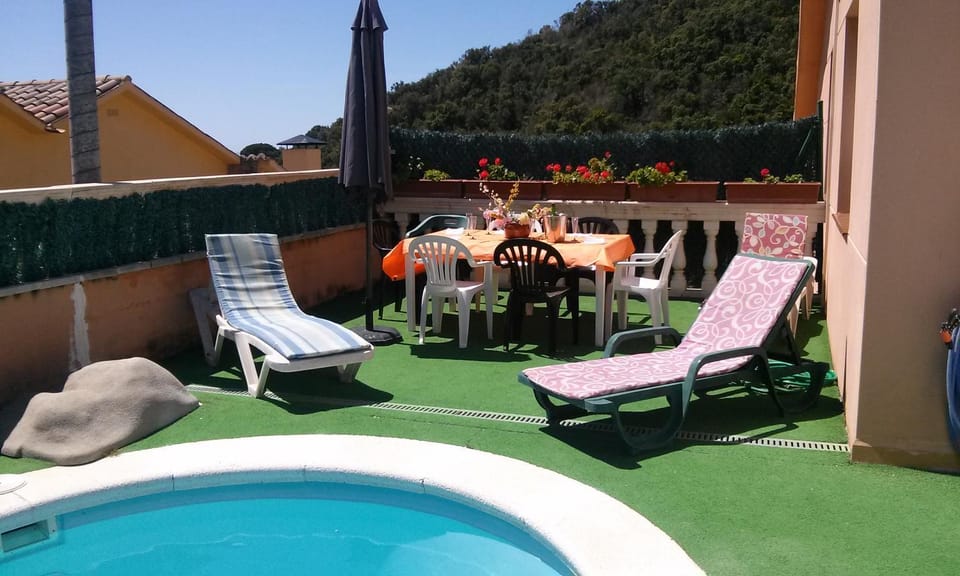 Villa Costa. House in Selva