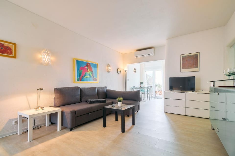 Living room, Dining area, Sea view