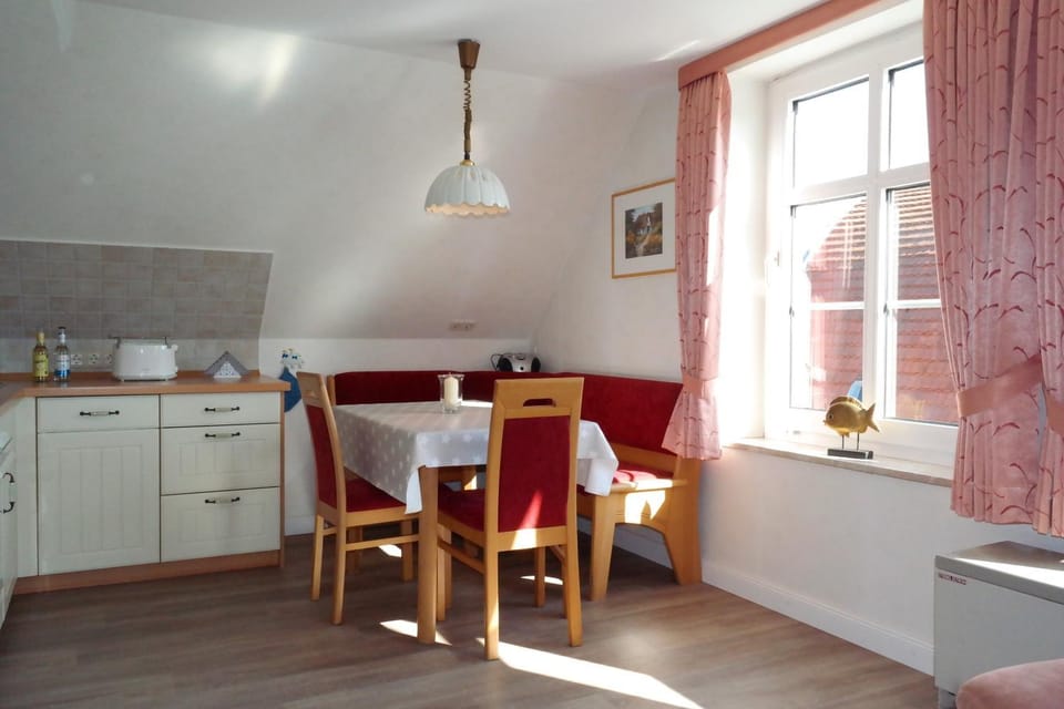 Haus Hansen - Wyk Whg 03 Apartment in Nordfriesland