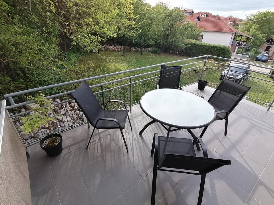 Balcony/Terrace, Inner courtyard view