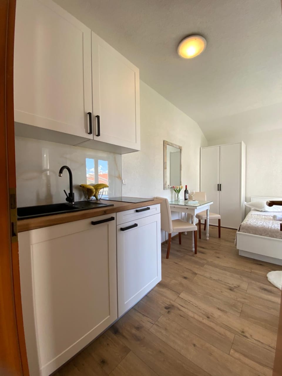 Kitchen or kitchenette, Photo of the whole room