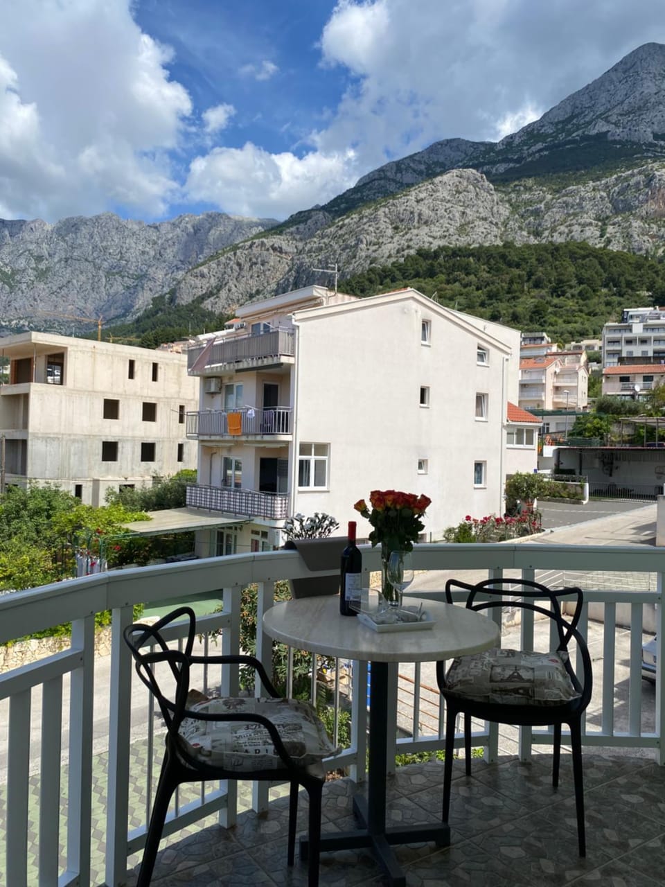 Balcony/Terrace, Mountain view
