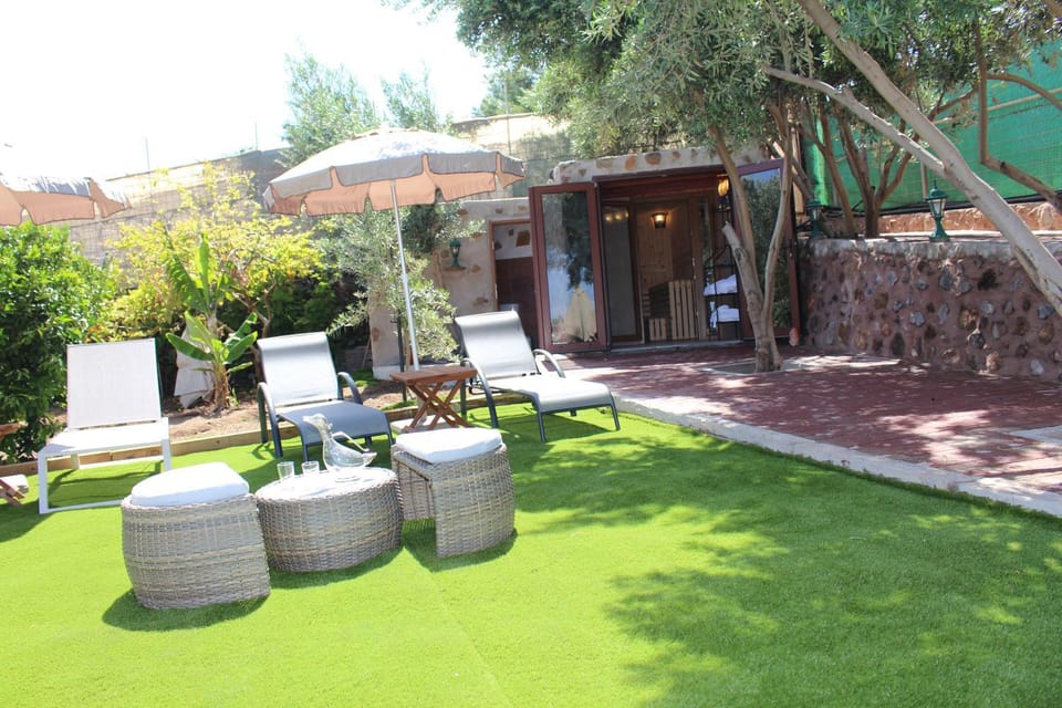Off site, Garden, On site