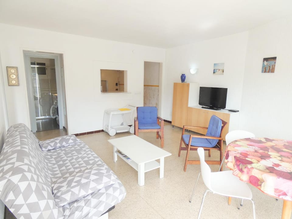 Sandra II-3 Apartment in Roses