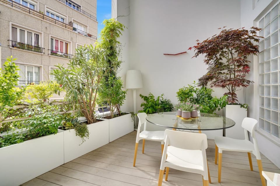 Bastille Apt design with AC terrace 5 people by Weekome Apartment in Paris