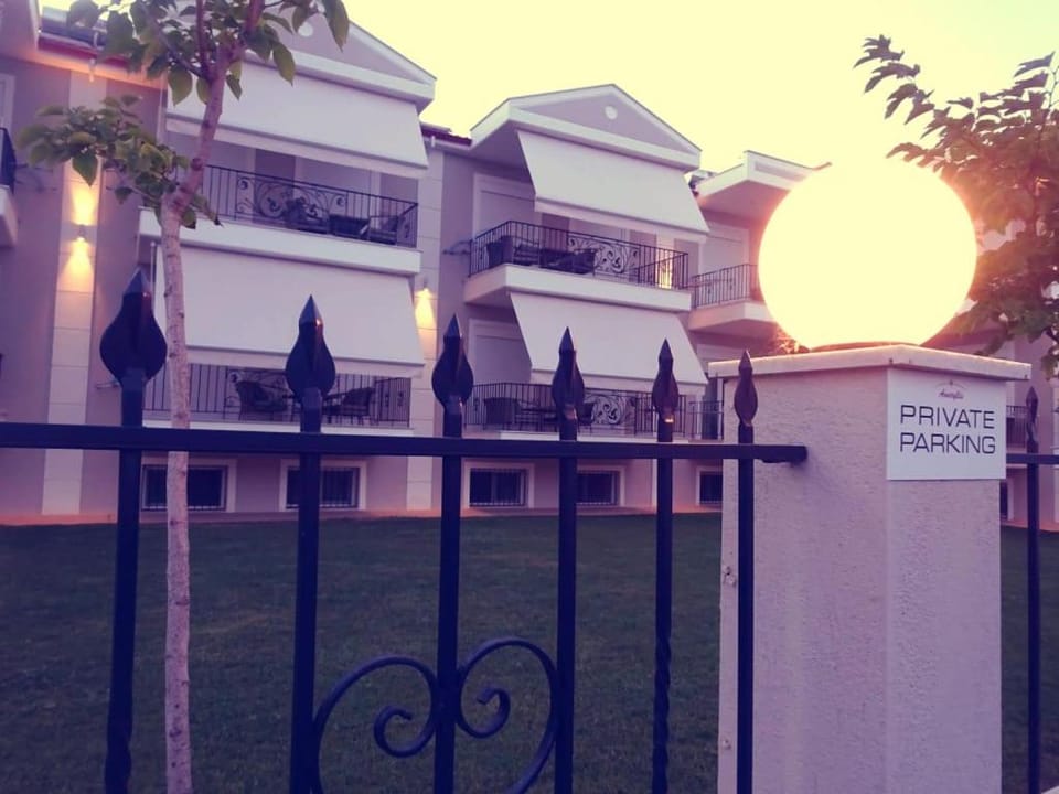 Amaryllis Apartment hotel in Nikiti