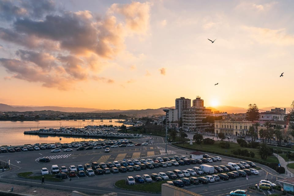 Nearby landmark, Neighbourhood, Natural landscape, Activities, Summer, Other, City view, Area and facilities, Sunset