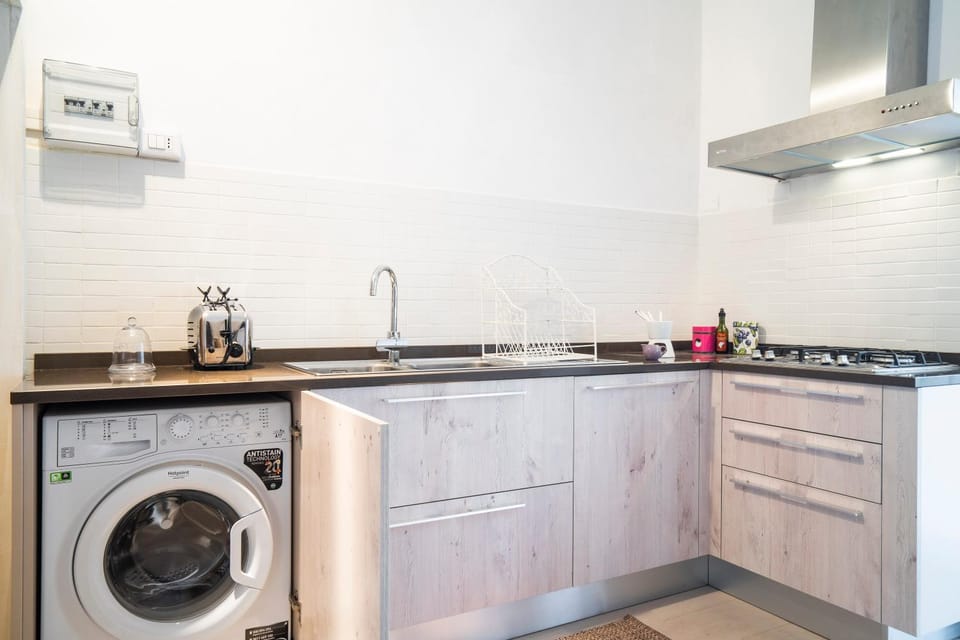 Kitchen or kitchenette, Communal kitchen