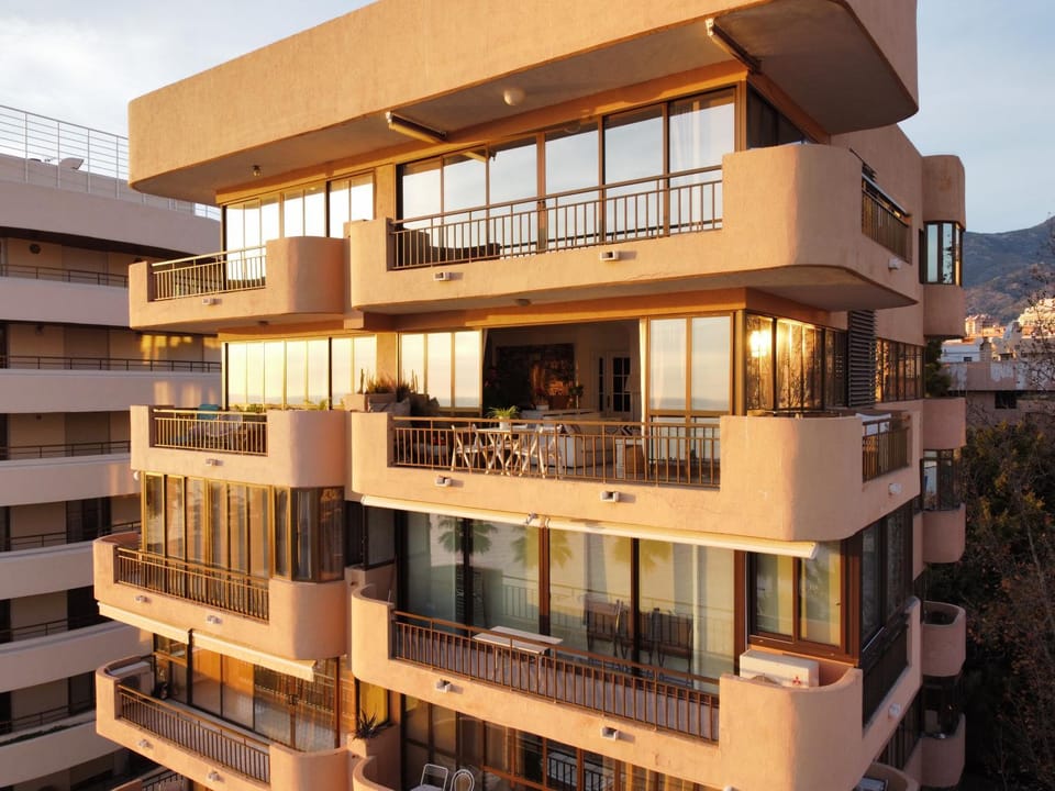 El Faro, Center Marbella Beachfront - EaW Homes Apartment in Marbella