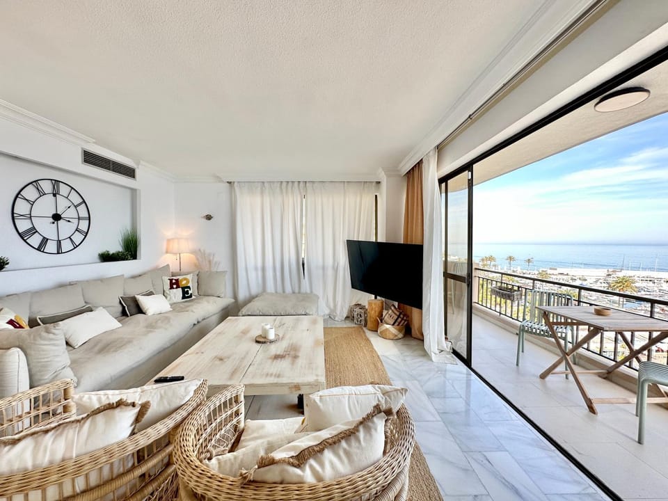 El Faro, Center Marbella Beachfront - EaW Homes Apartment in Marbella