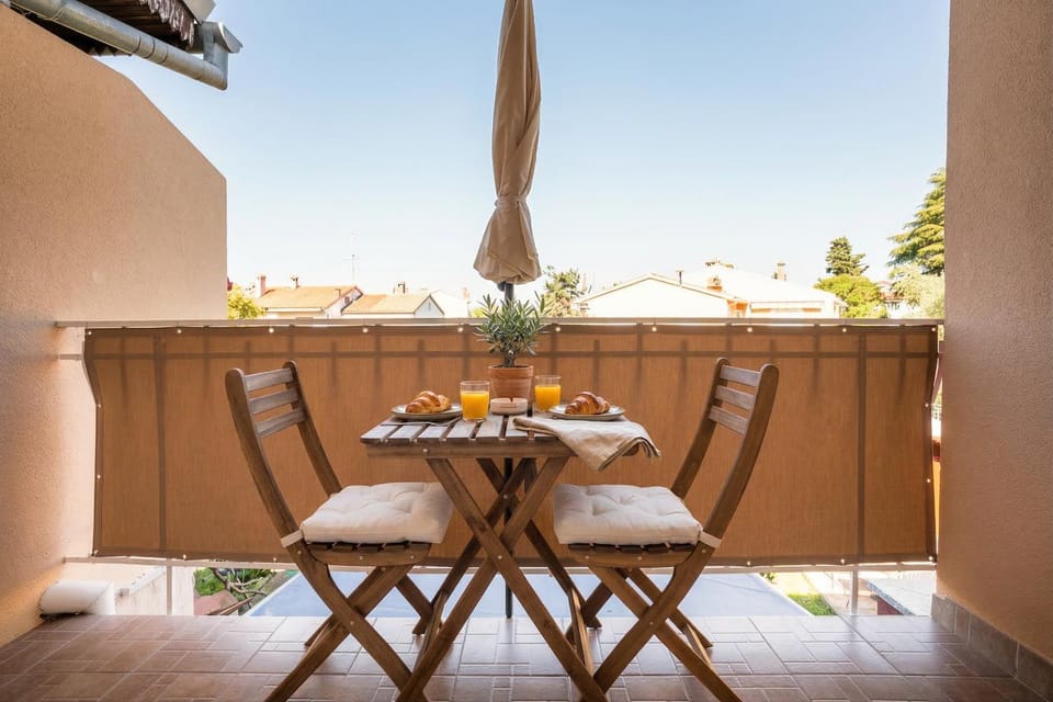 NOMA Sunlit Charming Apartment w2Bikes Apartment in Rovinj