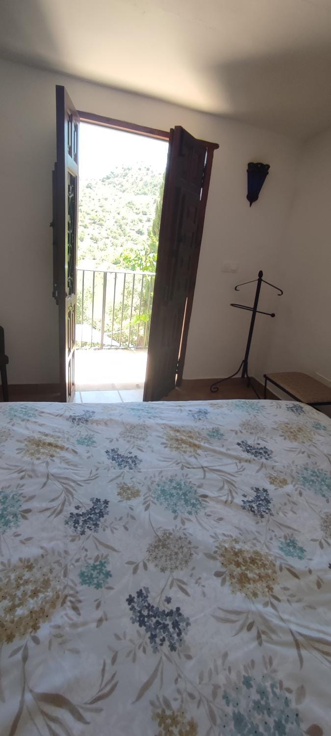 B&B Cortijo Loma León Bed and Breakfast in Axarquía