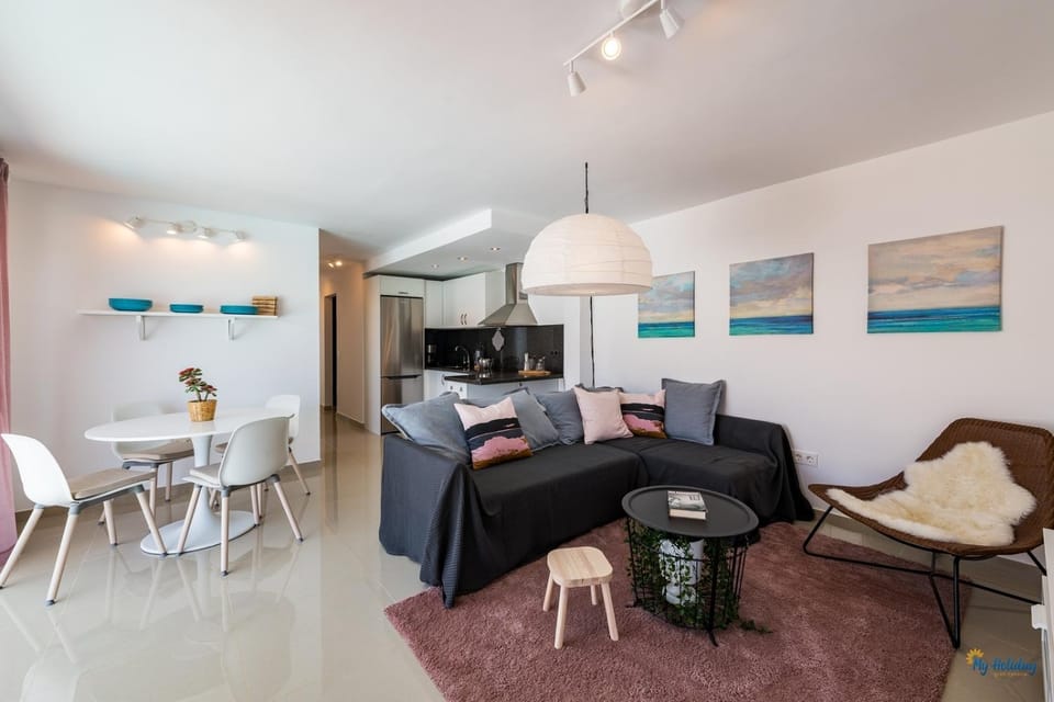 Kitchen or kitchenette, Living room, Dining area