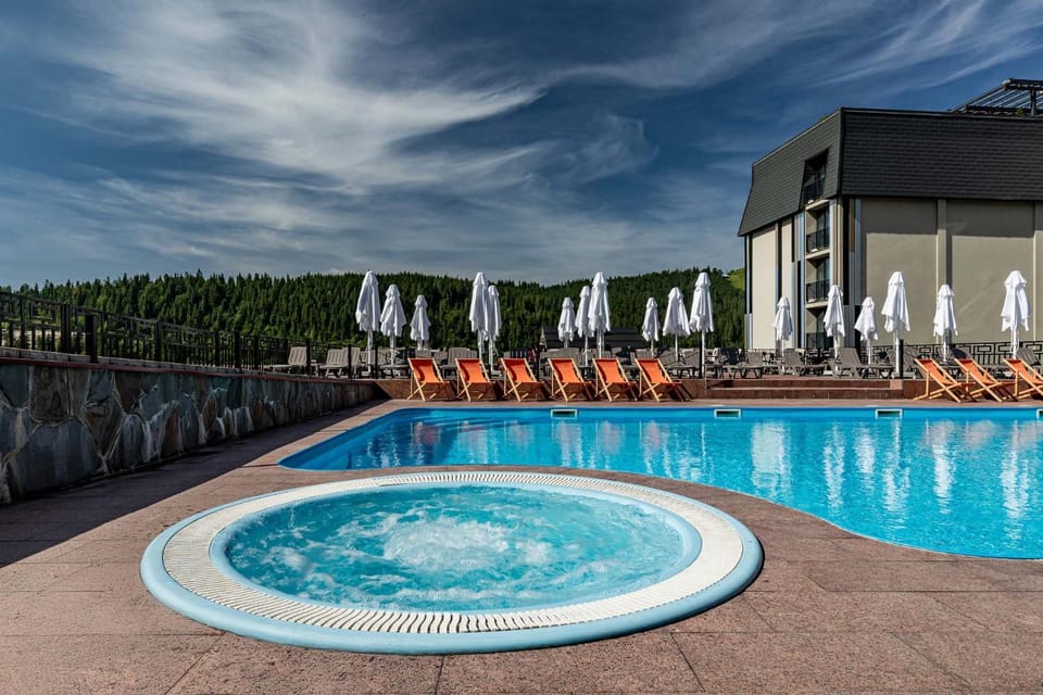 Pool view, Swimming pool