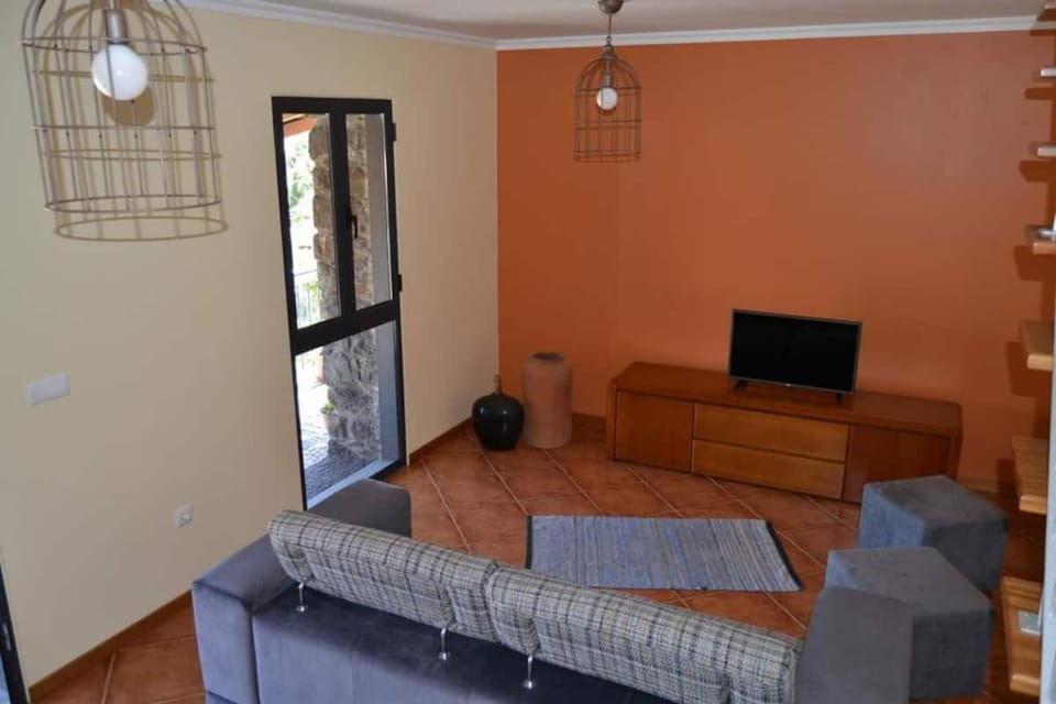 Recantos do Castanheiro Country House in Madeira District