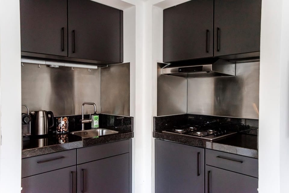 Coffee/tea facilities, Kitchen or kitchenette