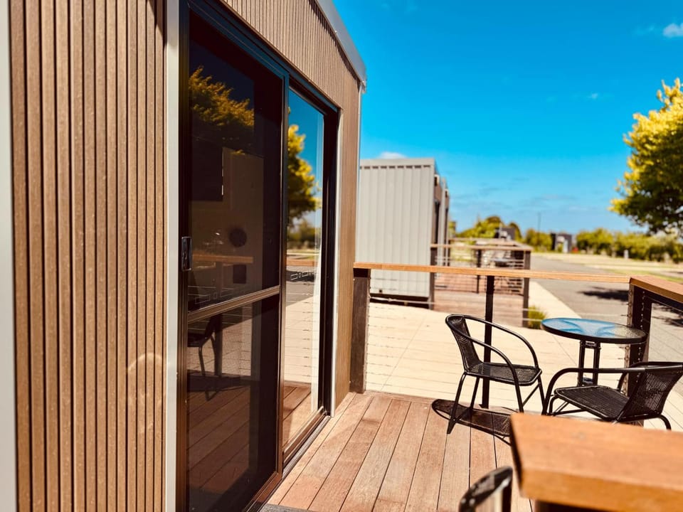 Patio, Day, View (from property/room), Balcony/Terrace