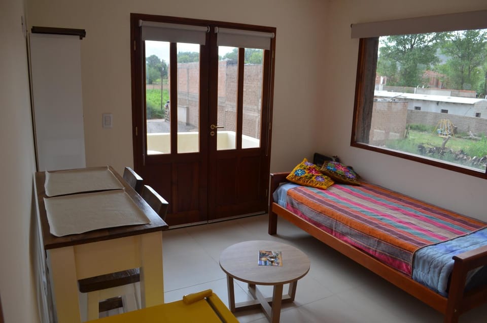 Living room, Photo of the whole room, Seating area