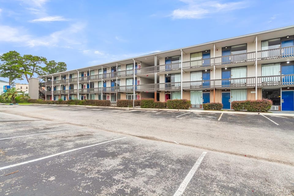 Motel 6 Summerville, SC Charleston Hotel in Summerville