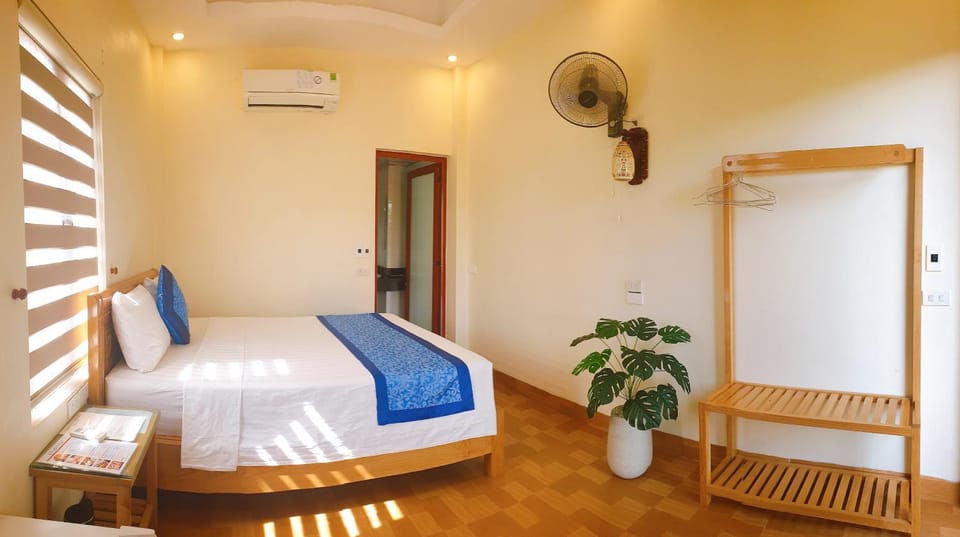 Bed, wardrobe, air conditioner