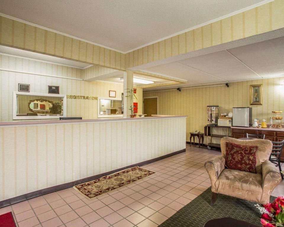 Lobby or reception, On site