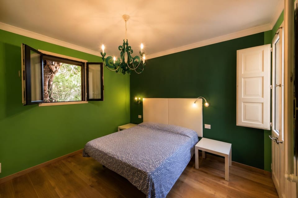 Il Pozzo e l'Ulivo - just 200 meters from the Metro - House in Catania