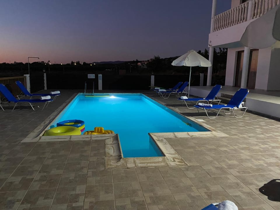 VILLA LAMBRIANA Villa in Peyia