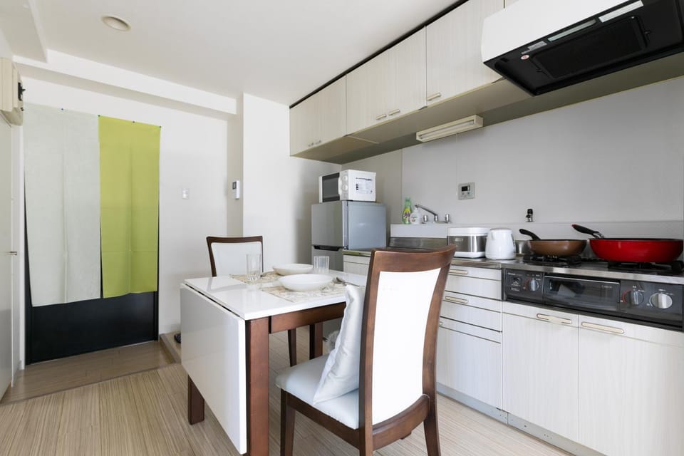 Property building, Kitchen or kitchenette, Dining area
