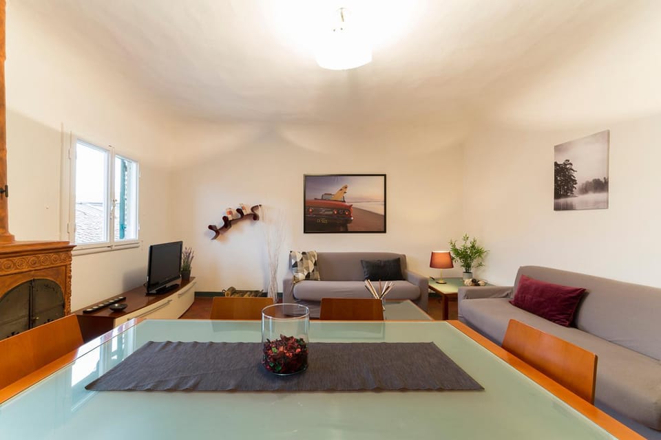 Lounge or bar, Seating area