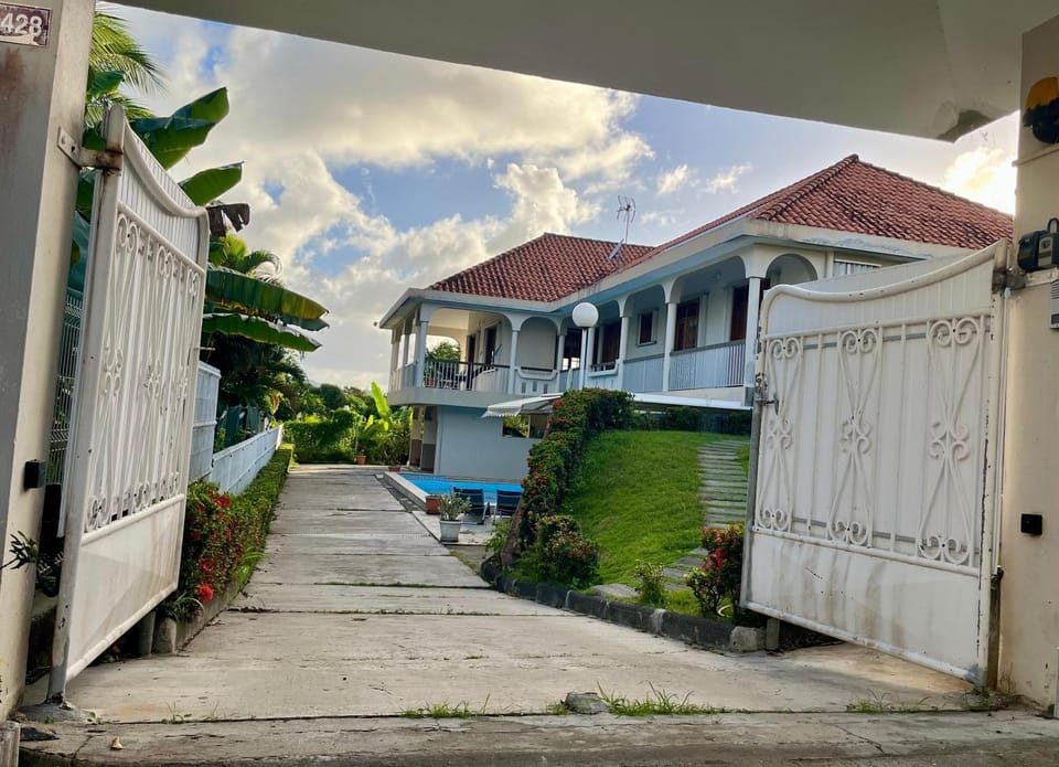 Le Coin Tranquille Apartment in Sainte-Anne