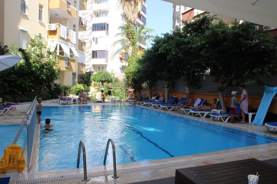 Swimming pool, Swimming pool