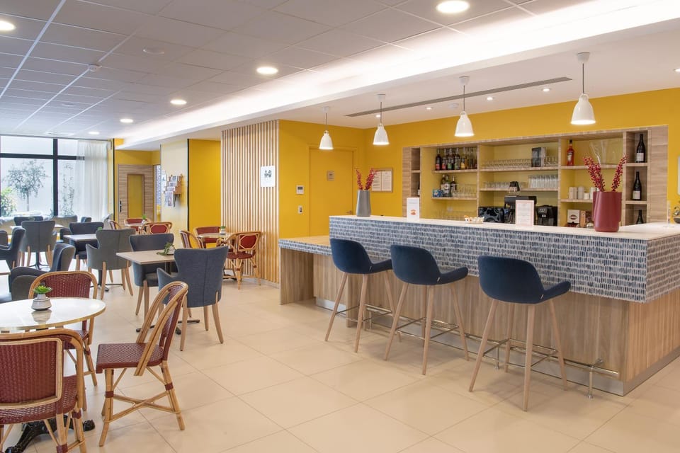 Lounge or bar