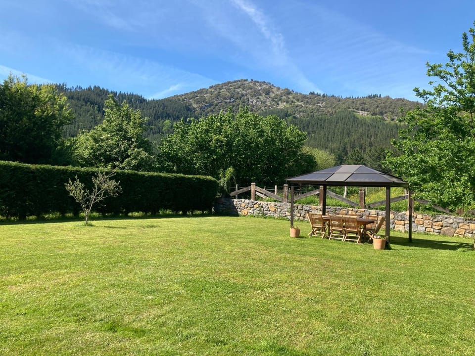 Caserío Sautu Goikoa Country House in Arratia-Nerbioi