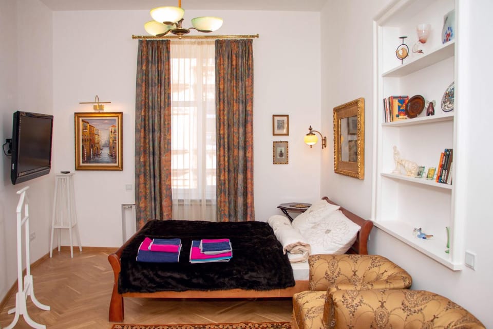 Bed, Photo of the whole room, Decorative detail, Bedroom