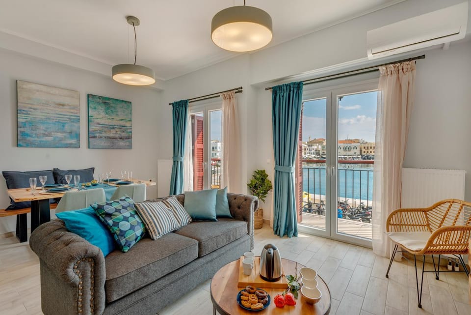 Balcony/Terrace, Living room, Seating area, Dining area