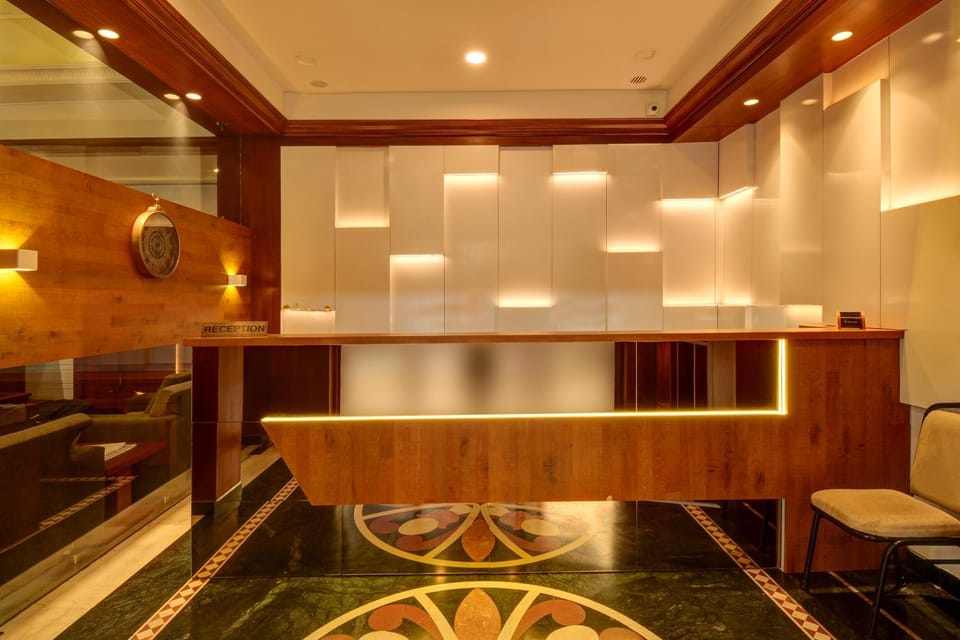 Lobby or reception, Text overlay