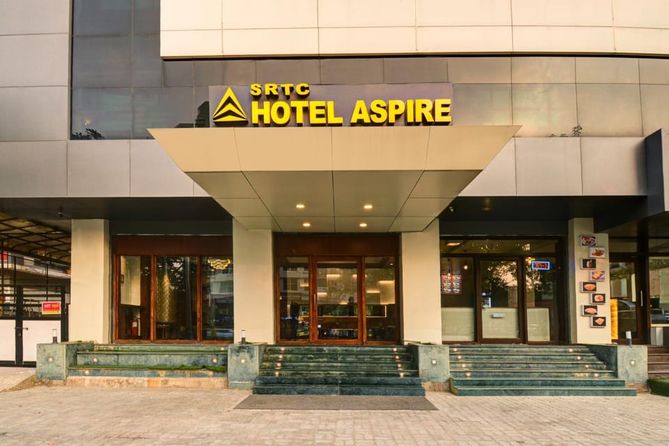 Property building, Facade/entrance, Property logo or sign