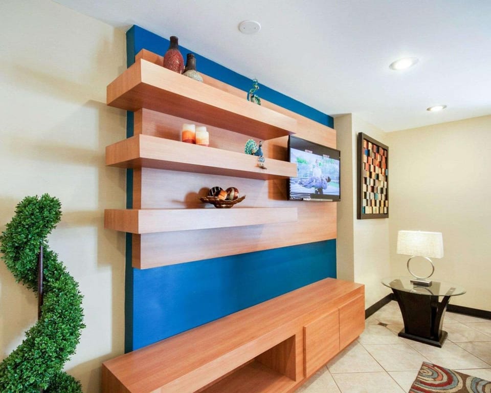 Lobby or reception, On site