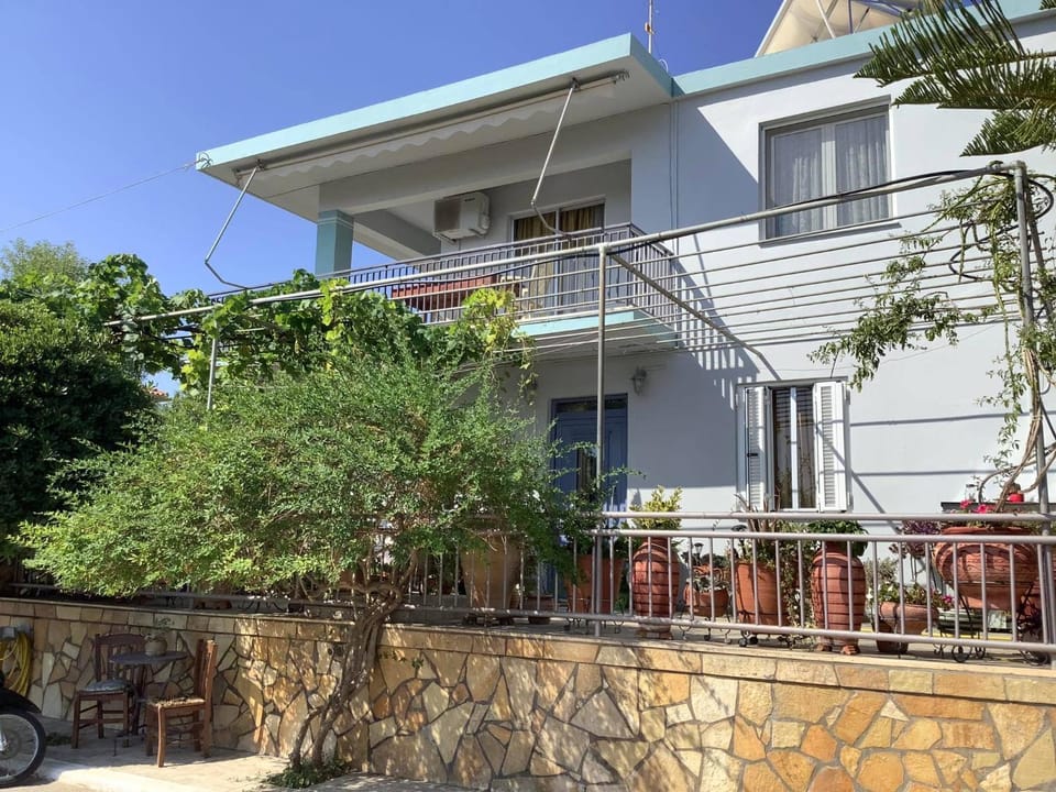 Ithaka View Apartment in Karavomylos