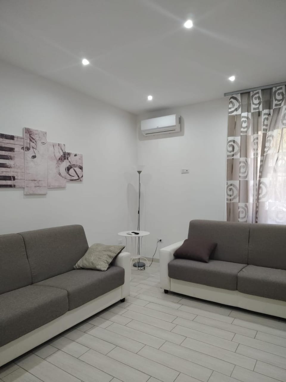 Seating area, Bedroom