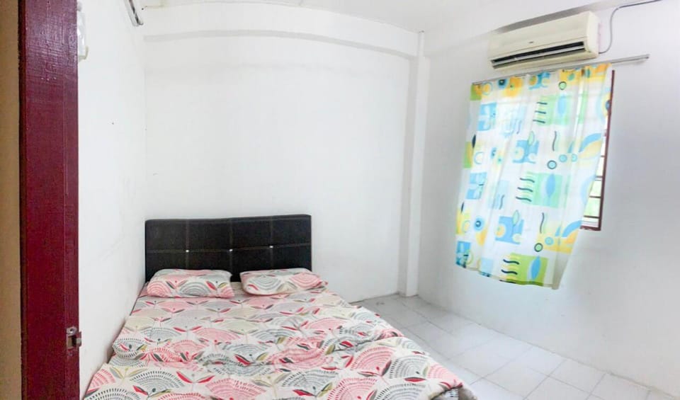 Homestay Villa Teluk Batik Villa in Perak