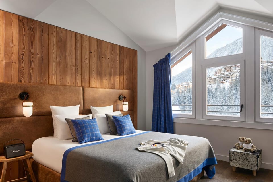 Bed, Winter, Photo of the whole room, Bedroom