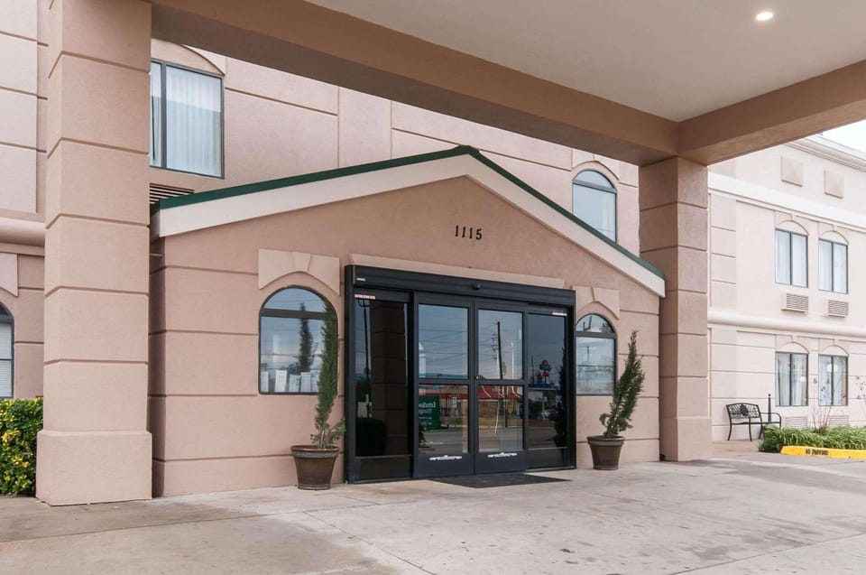 Property building, On site