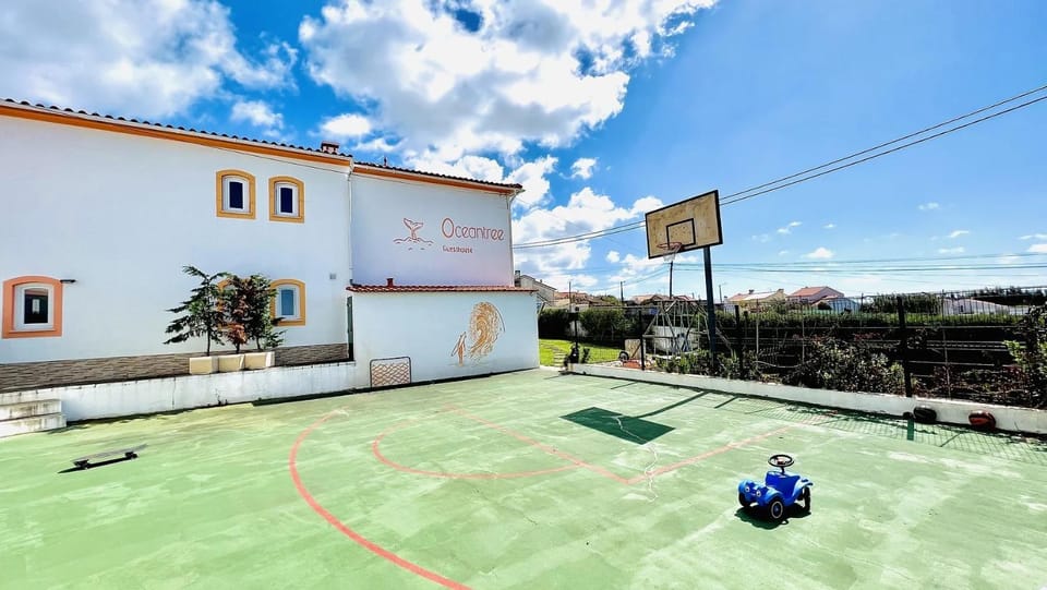 Ocean Tree Ferrel Bed and Breakfast in Peniche